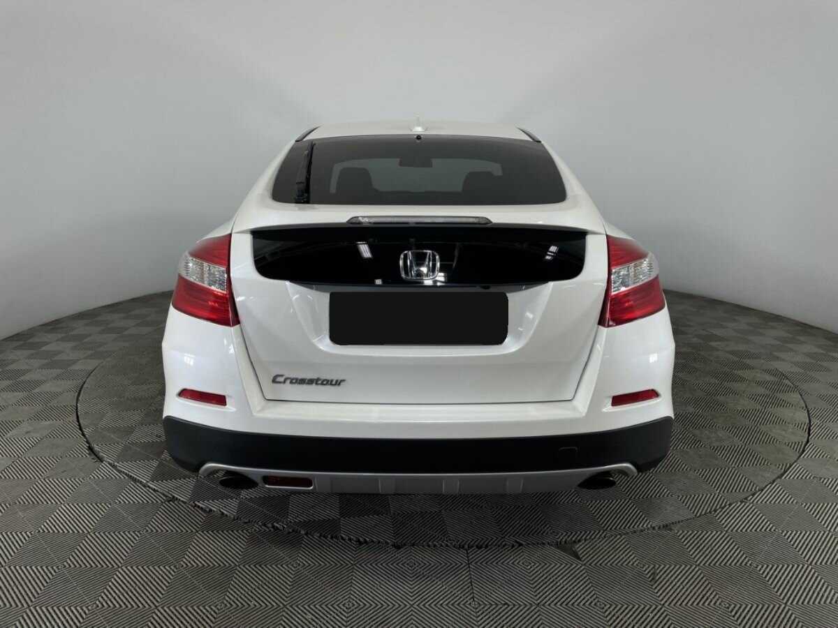 Honda Crosstour с пробегом — 2014 год. Фото: #2