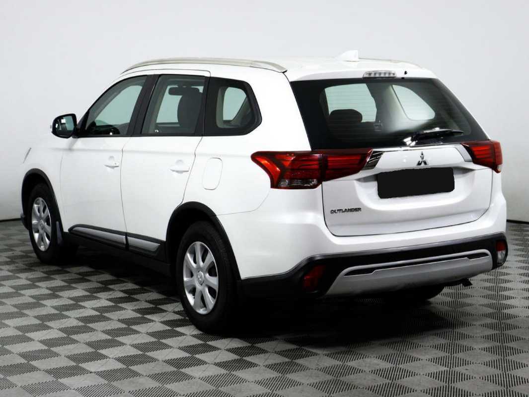 Mitsubishi Outlander с пробегом — 2021 год. Фото: #5
