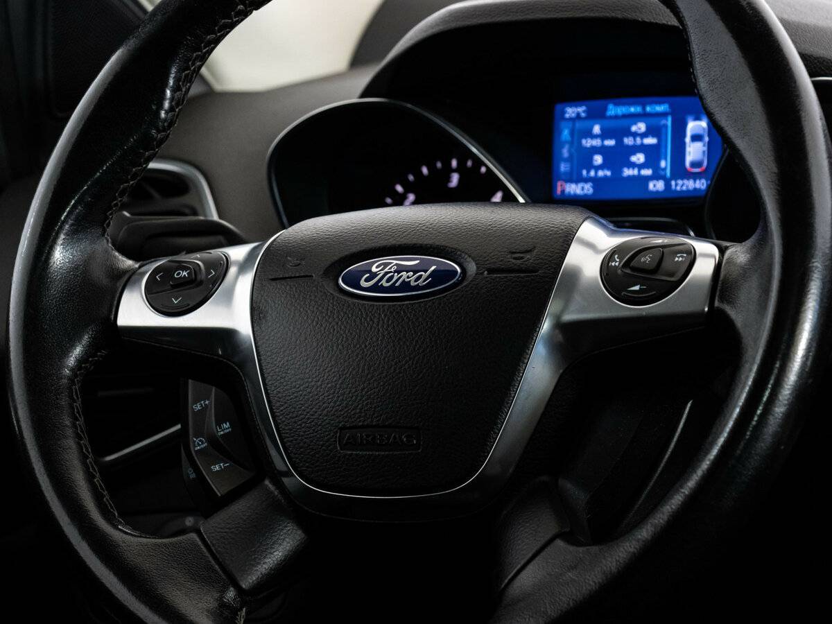 Ford Kuga с пробегом — 2013 год. Фото: #9