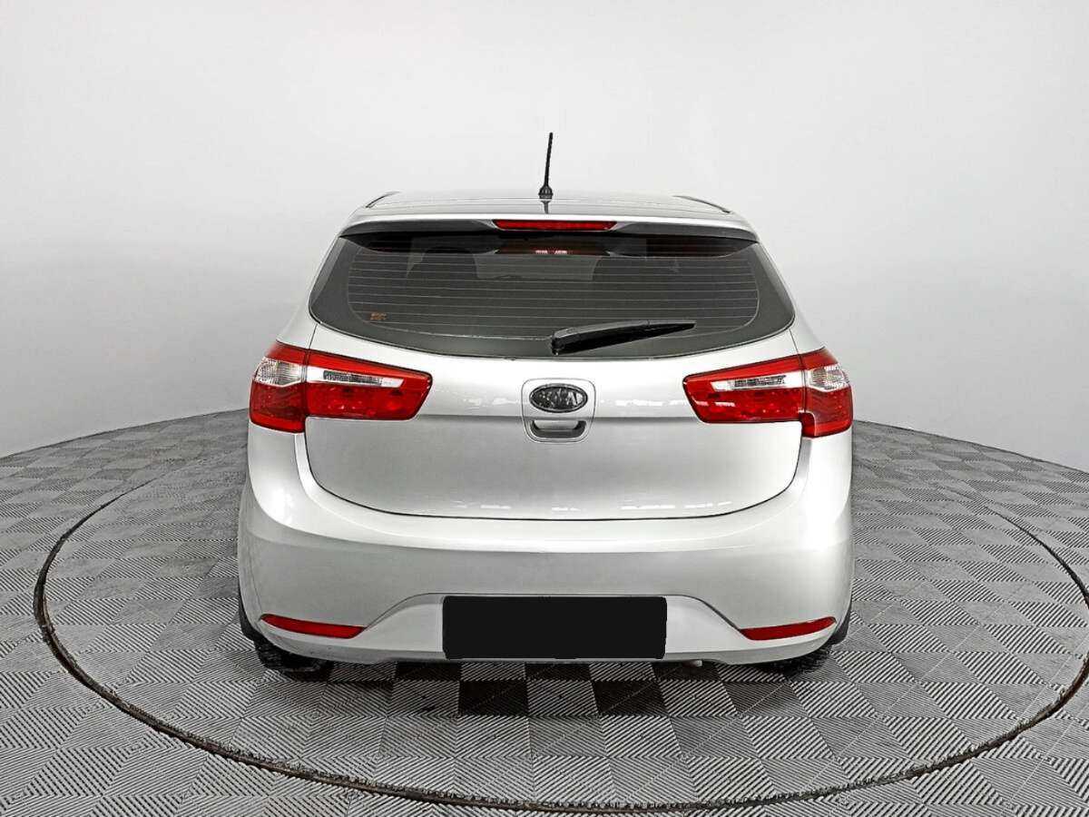 Kia Rio с пробегом — 2012 год. Фото: #5