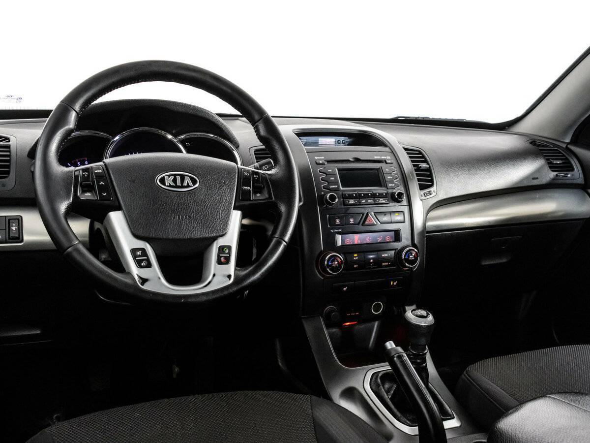 Kia Sorento с пробегом — 2012 год. Фото: #10