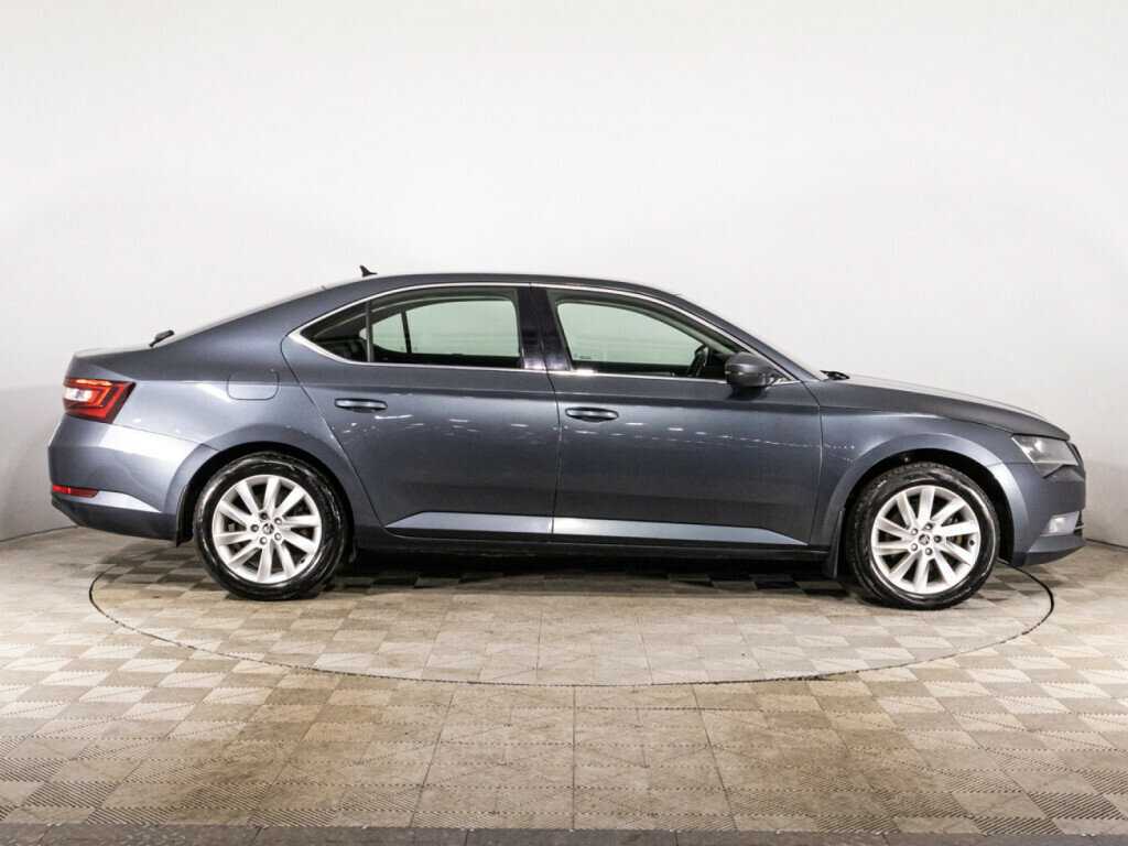 Skoda Superb с пробегом — 2018 год. Фото: #3