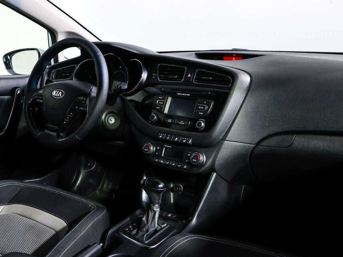 Kia Ceed с пробегом — 2013 год. Фото: #8