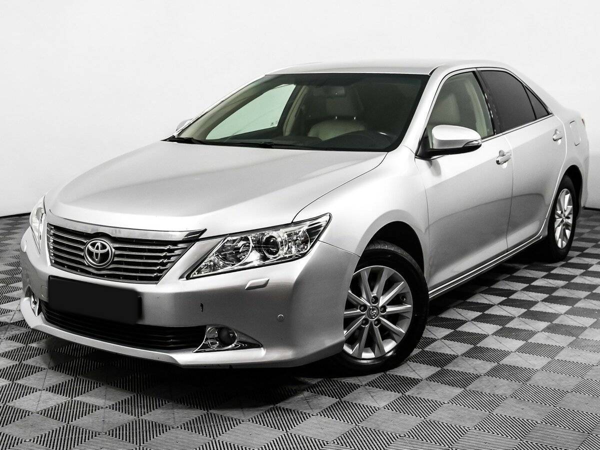 Toyota Camry с пробегом — 2012 год. Посмотреть фото