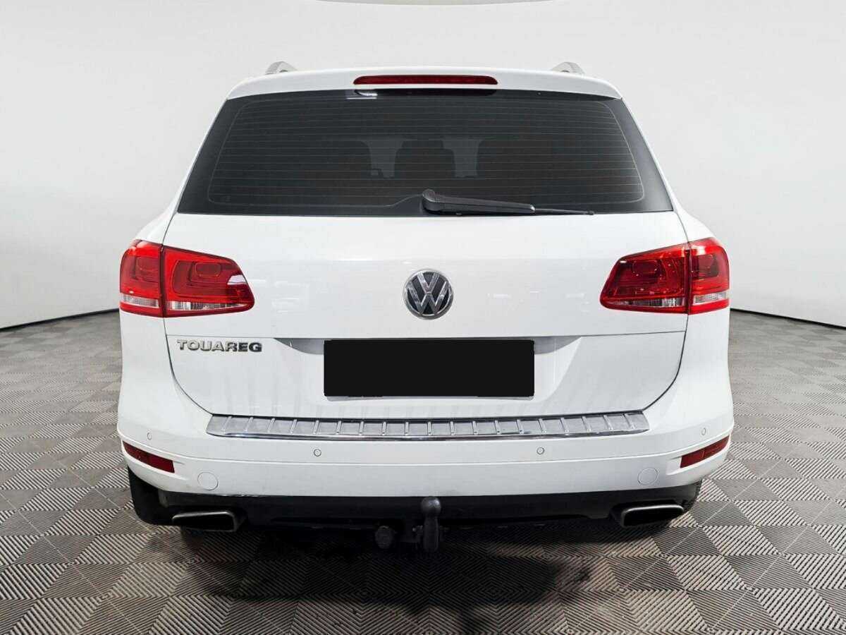 Volkswagen Touareg с пробегом — 2012 год. Фото: #4