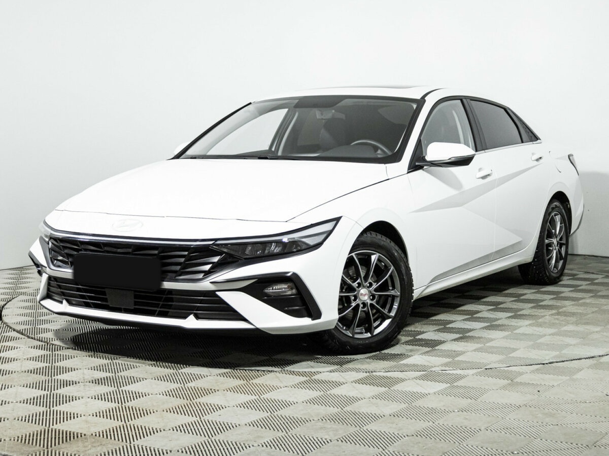 Hyundai Elantra с пробегом — 2023 год. Посмотреть фото