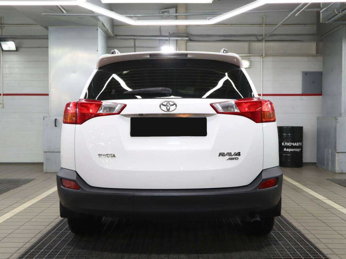 Toyota RAV4 с пробегом — 2014 год. Фото: #5