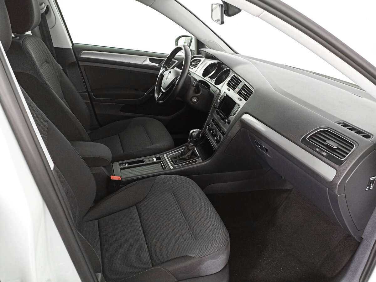 Volkswagen Golf с пробегом — 2014 год. Фото: #8
