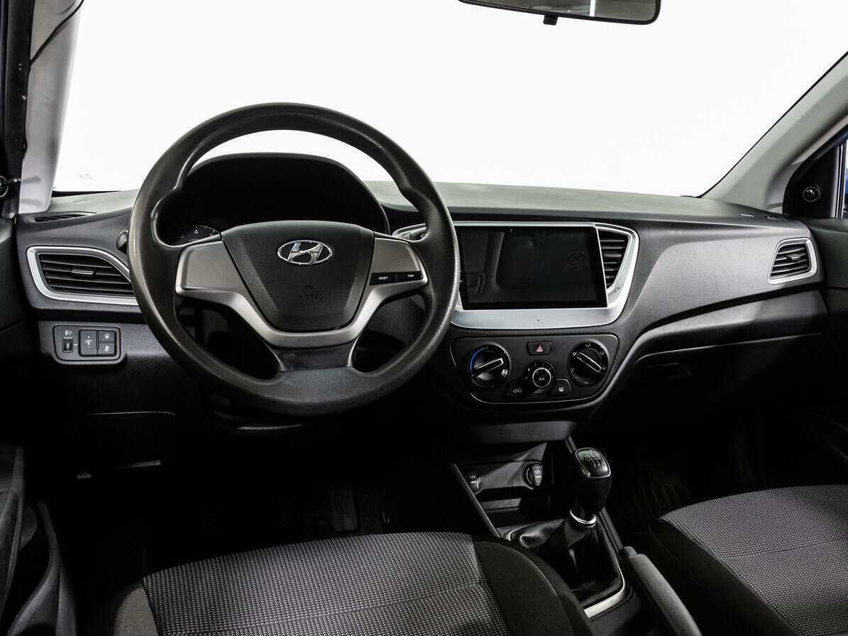 Hyundai Solaris с пробегом — 2017 год. Фото: #10