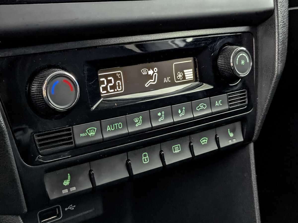 Skoda Rapid с пробегом — 2019 год. Фото: #16