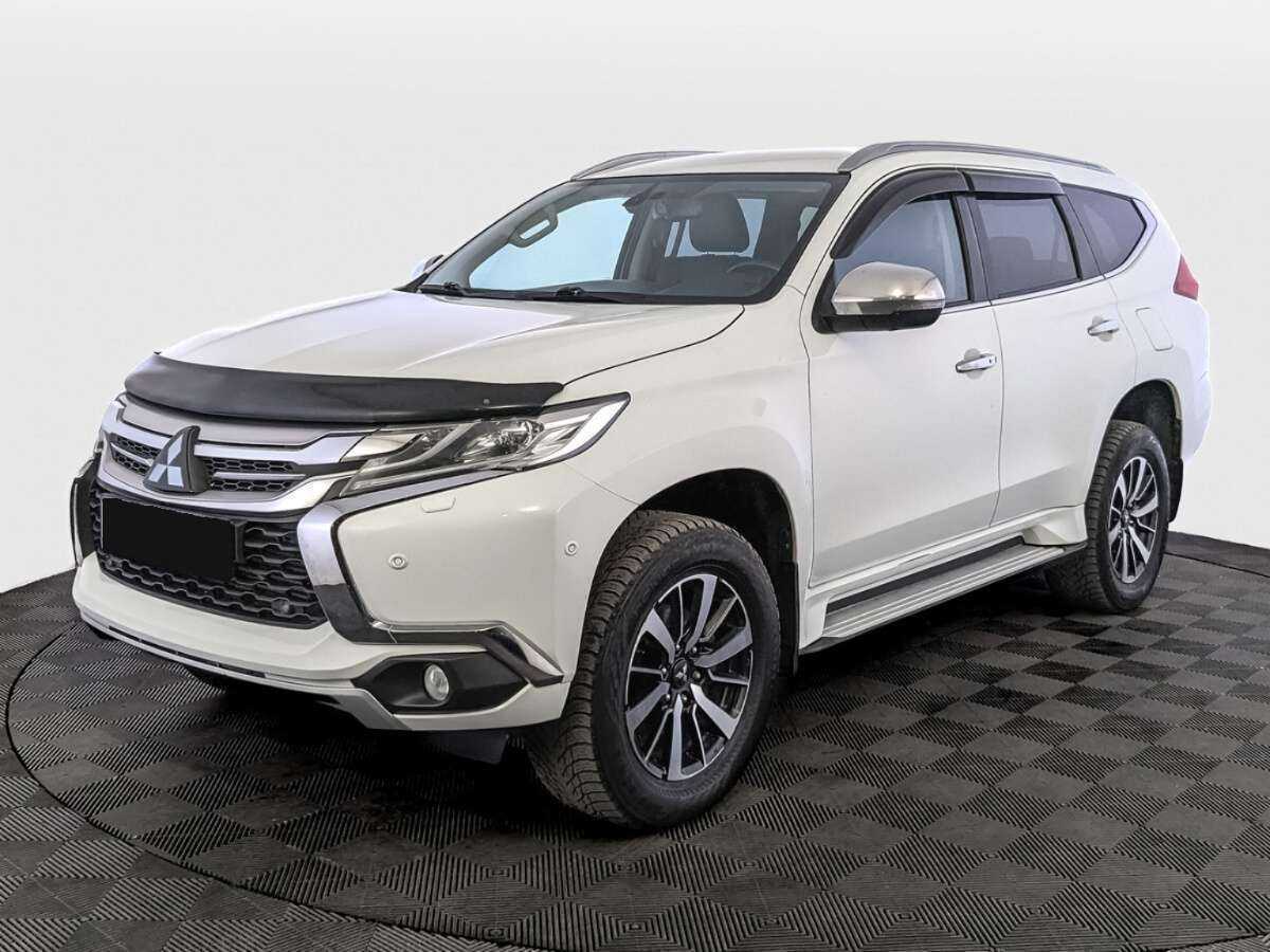 Mitsubishi Pajero Sport с пробегом — 2017 год. Посмотреть фото