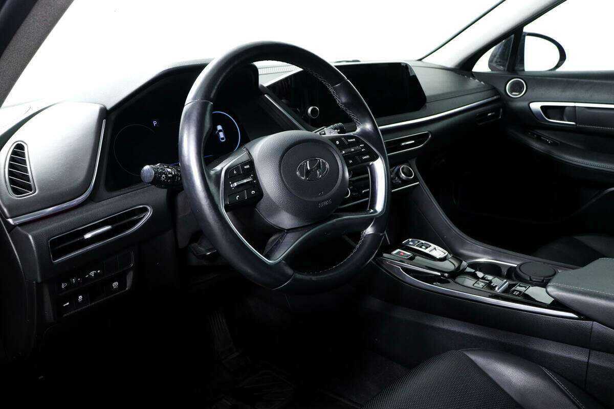 Hyundai Sonata с пробегом — 2020 год. Фото: #12