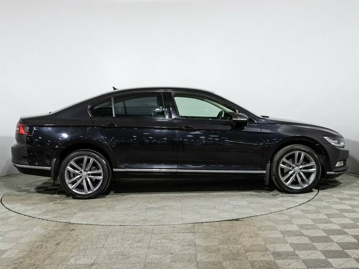 Volkswagen Passat с пробегом — 2016 год. Фото: #3