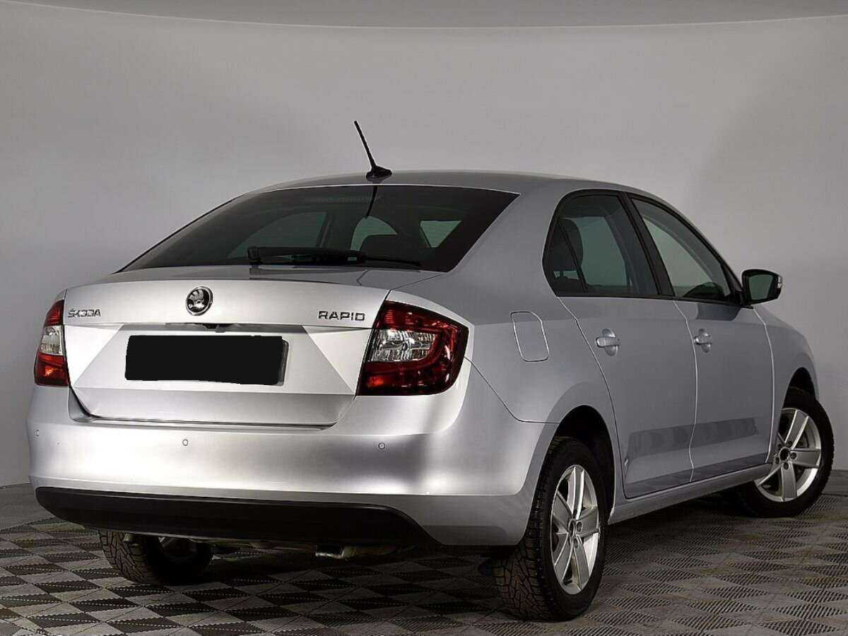 Skoda Rapid с пробегом — 2019 год. Фото: #1