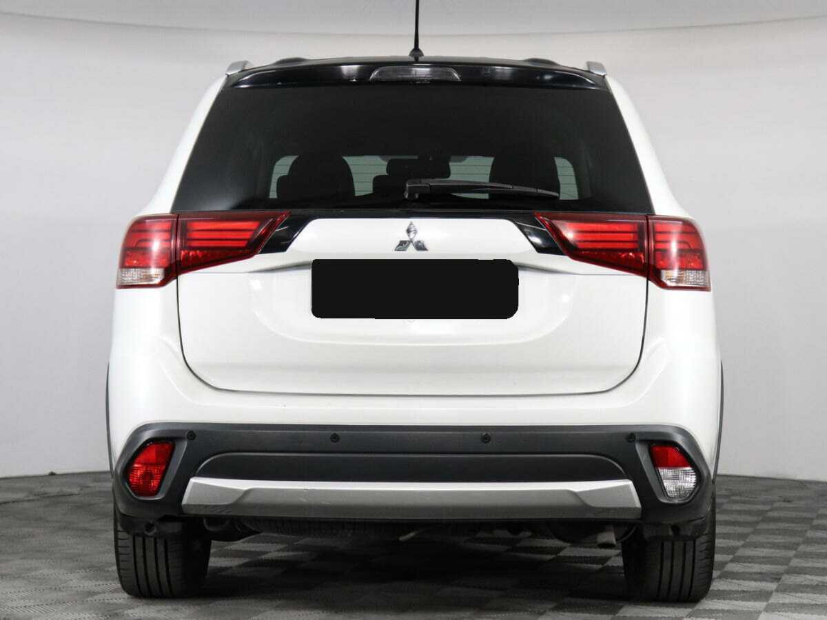 Mitsubishi Outlander с пробегом — 2016 год. Фото: #5