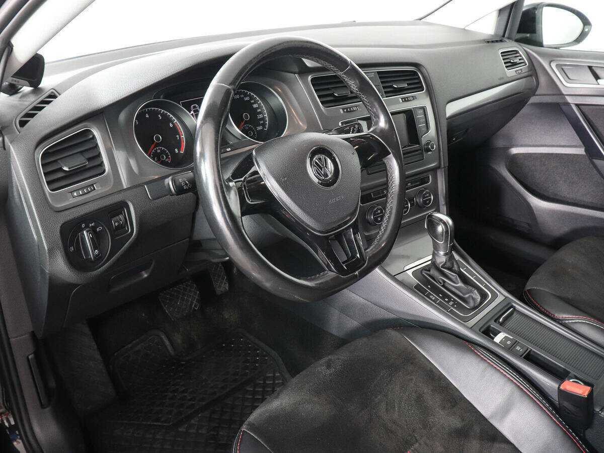 Volkswagen Golf с пробегом — 2013 год. Фото: #6