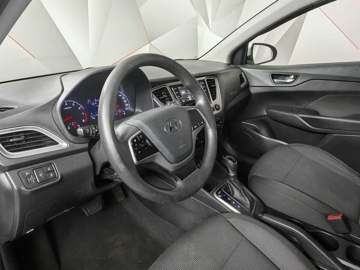 Hyundai Solaris с пробегом — 2019 год. Фото: #11