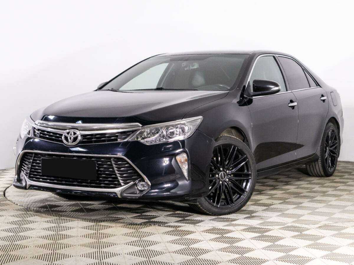 Toyota Camry с пробегом — 2017 год. Фото: #0