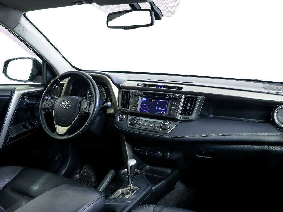 Toyota RAV4 с пробегом — 2013 год. Фото: #8