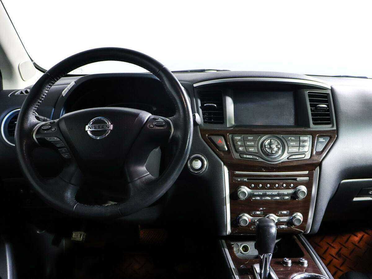 Nissan Pathfinder с пробегом — 2015 год. Фото: #10