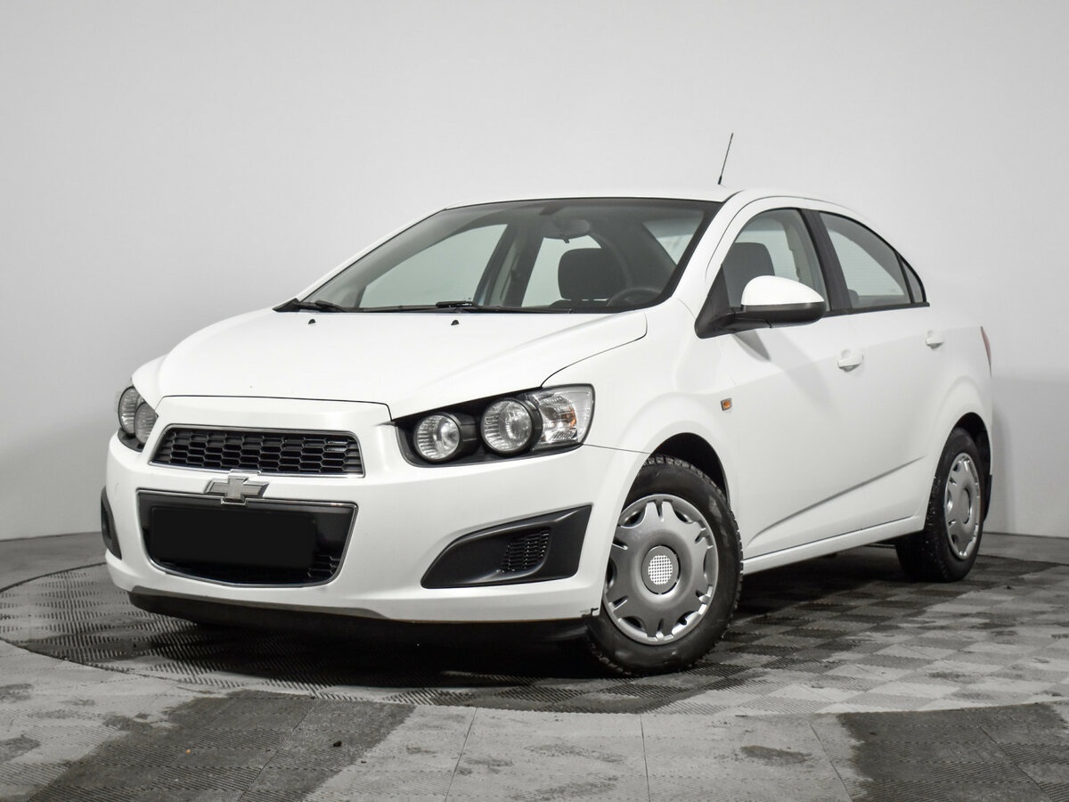 Chevrolet Aveo с пробегом — 2014 год. Фото: #0