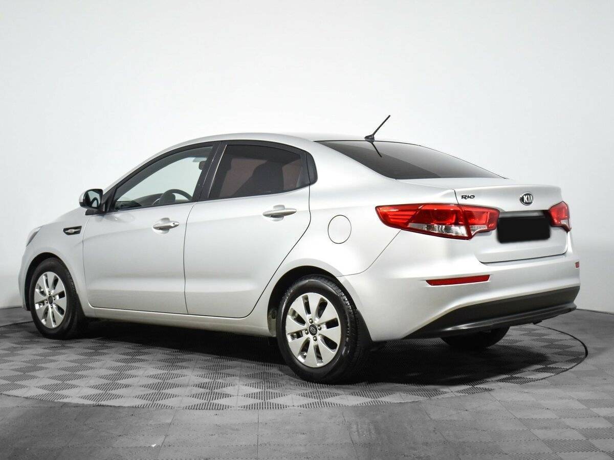 Kia Rio с пробегом — 2016 год. Фото: #6