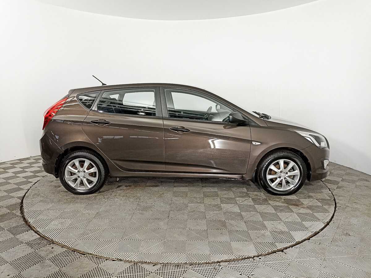 Hyundai Solaris с пробегом — 2014 год. Фото: #3
