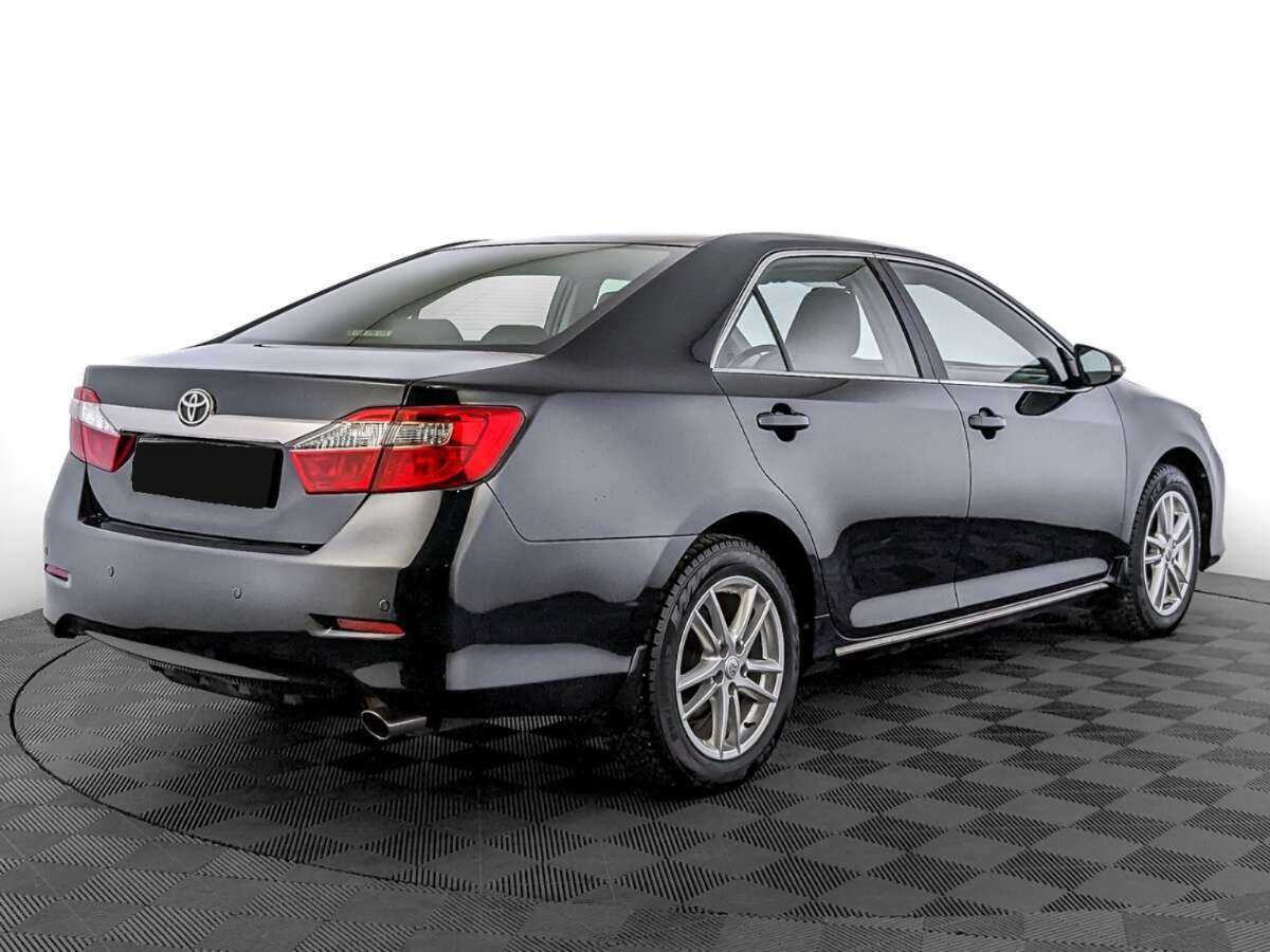 Toyota Camry с пробегом — 2013 год. Фото: #4