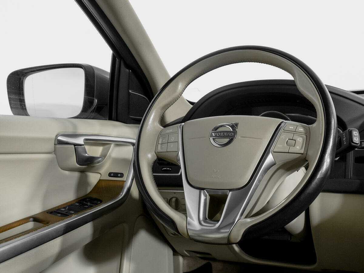Volvo XC60 с пробегом — 2015 год. Фото: #13