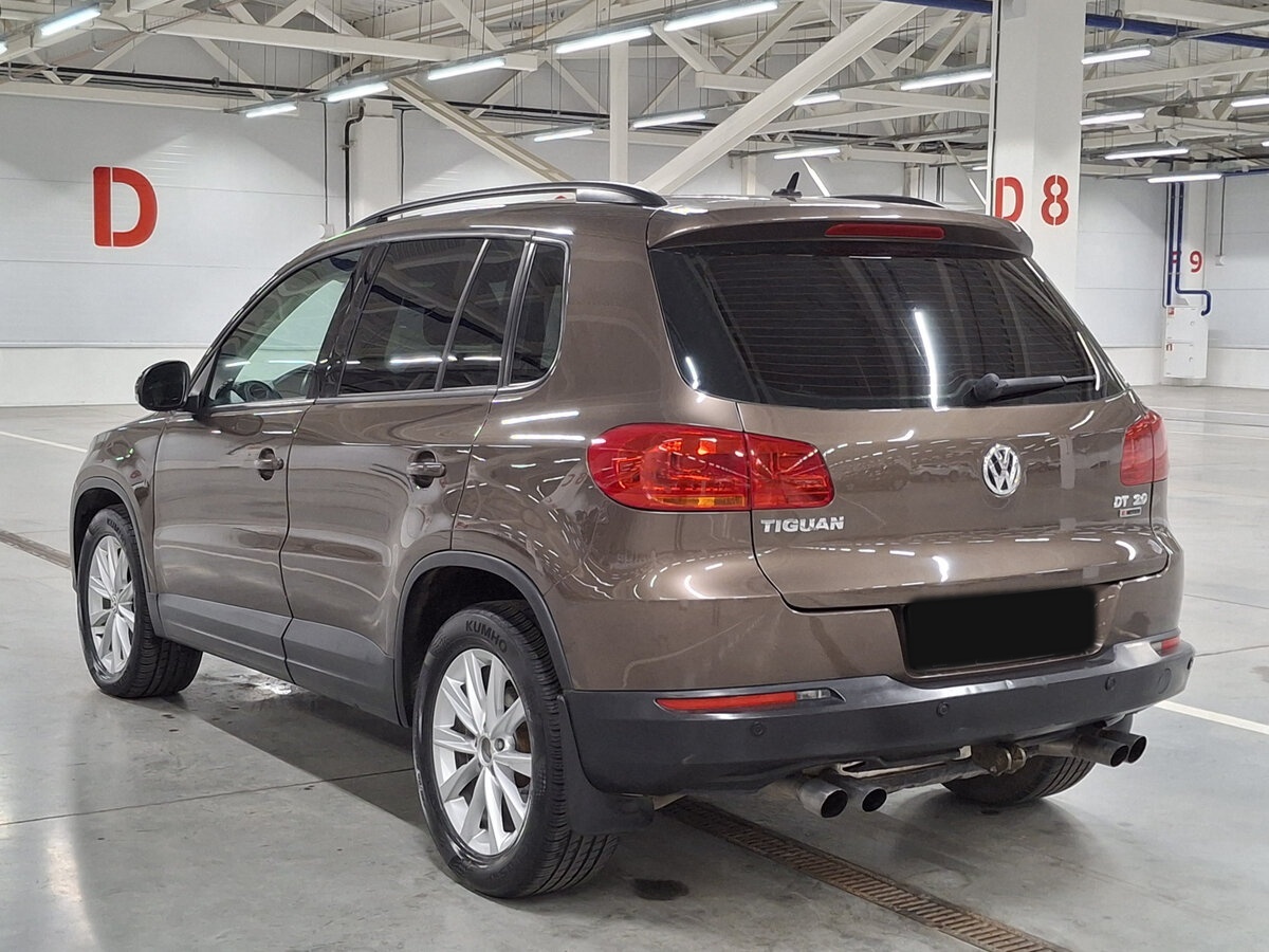 Volkswagen Tiguan с пробегом — 2015 год. Фото: #6