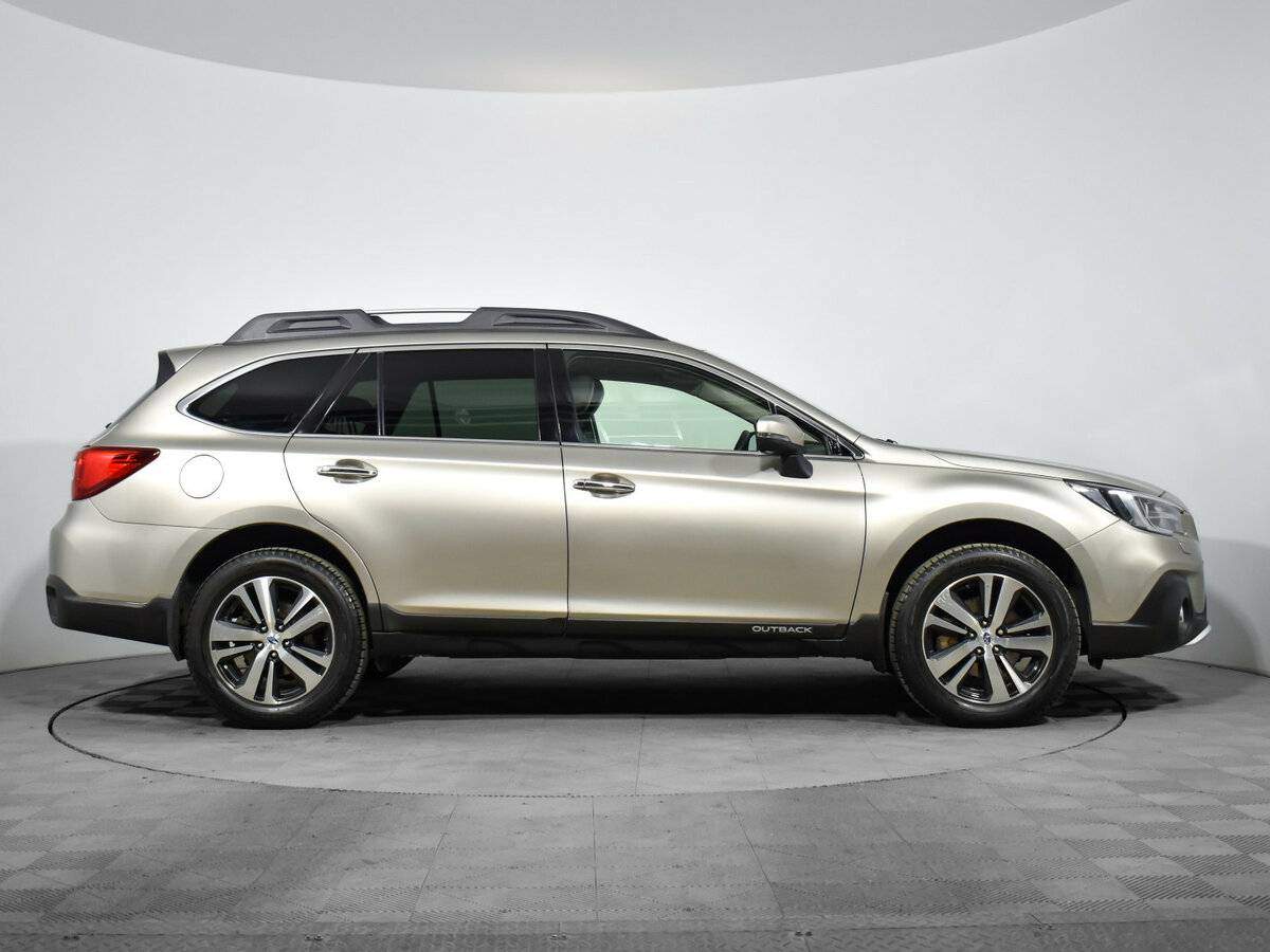 Subaru Outback с пробегом — 2018 год. Фото: #3