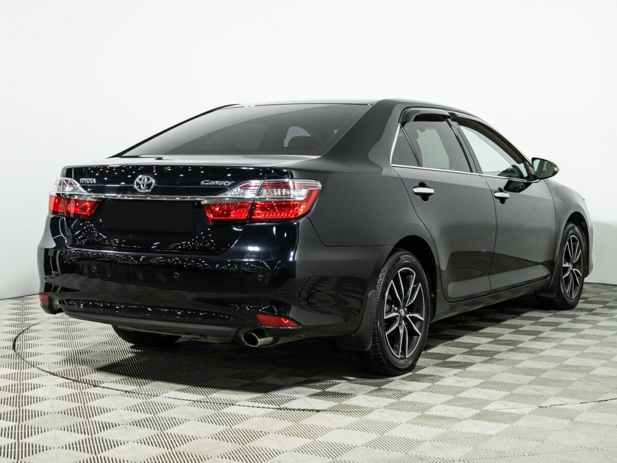 Toyota Camry с пробегом — 2016 год. Фото: #3