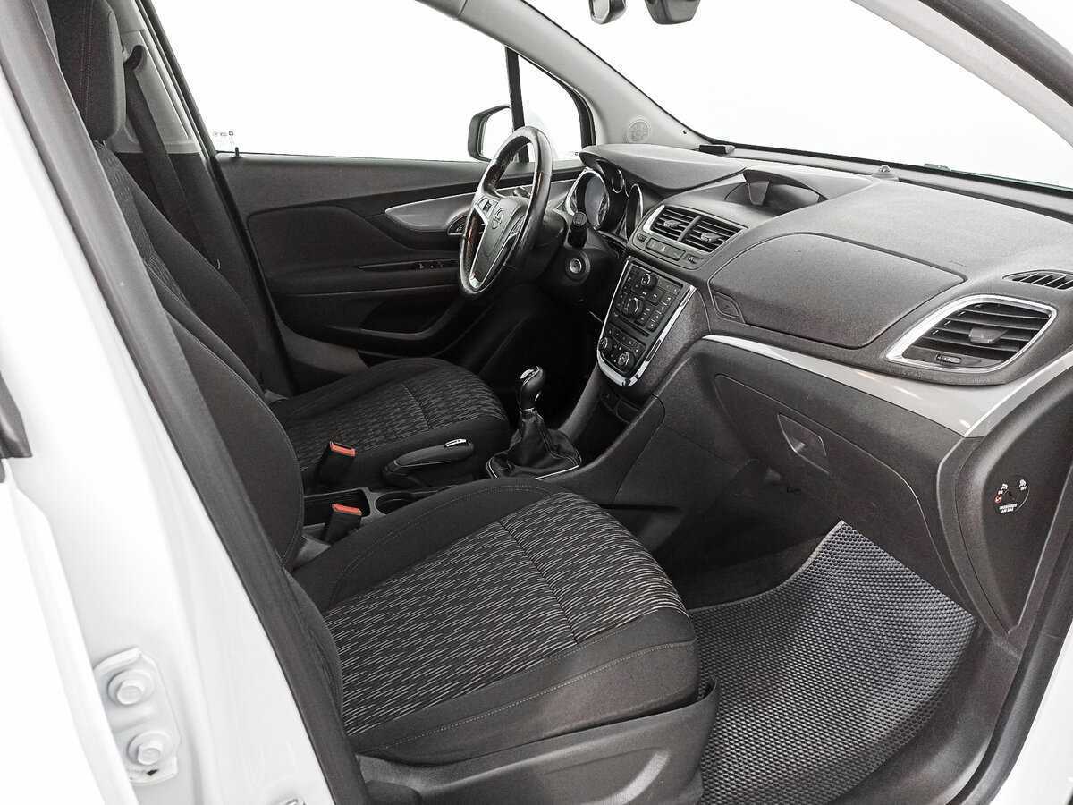 Opel Mokka с пробегом — 2012 год. Фото: #10