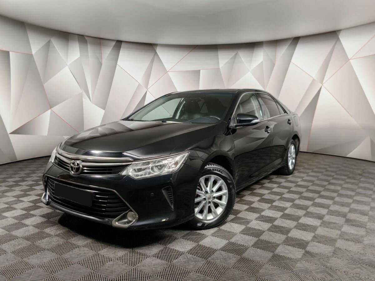 Toyota Camry с пробегом — 2017 год. Посмотреть фото