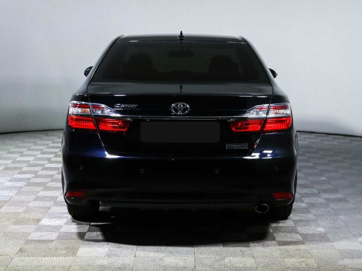 Toyota Camry с пробегом — 2018 год. Фото: #4