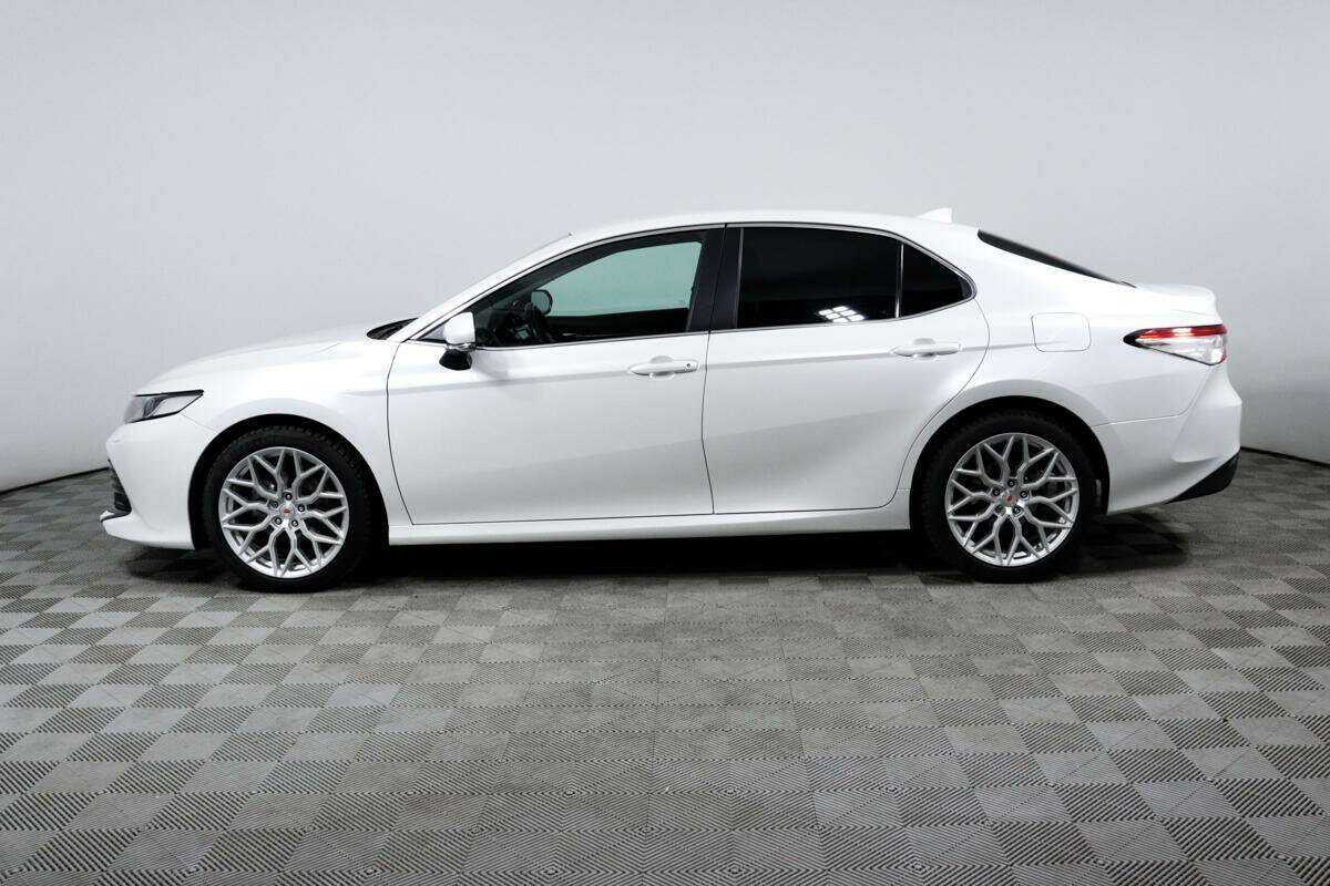 Toyota Camry с пробегом — 2019 год. Фото: #7
