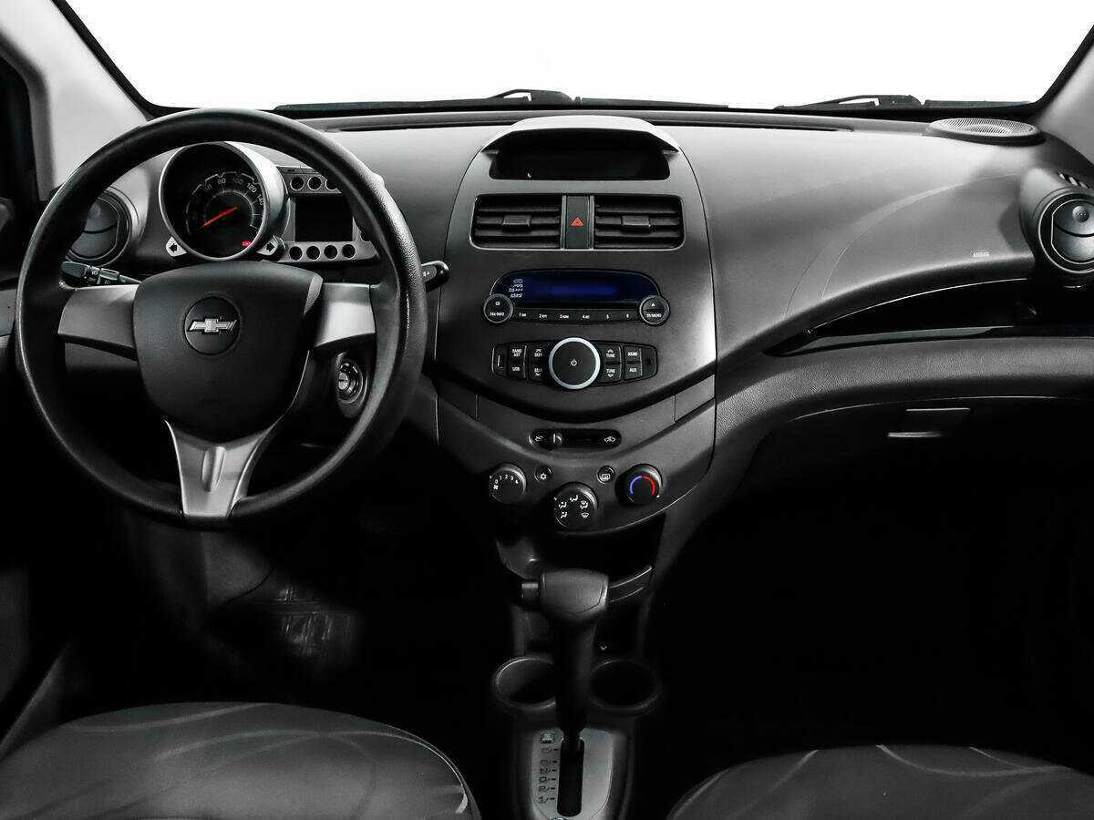 Chevrolet Spark с пробегом — 2013 год. Фото: #11