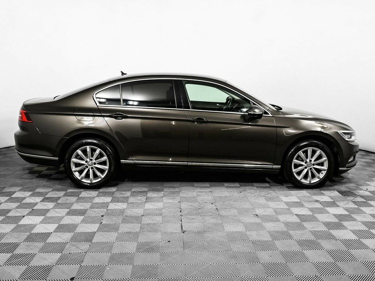 Volkswagen Passat с пробегом — 2017 год. Фото: #3