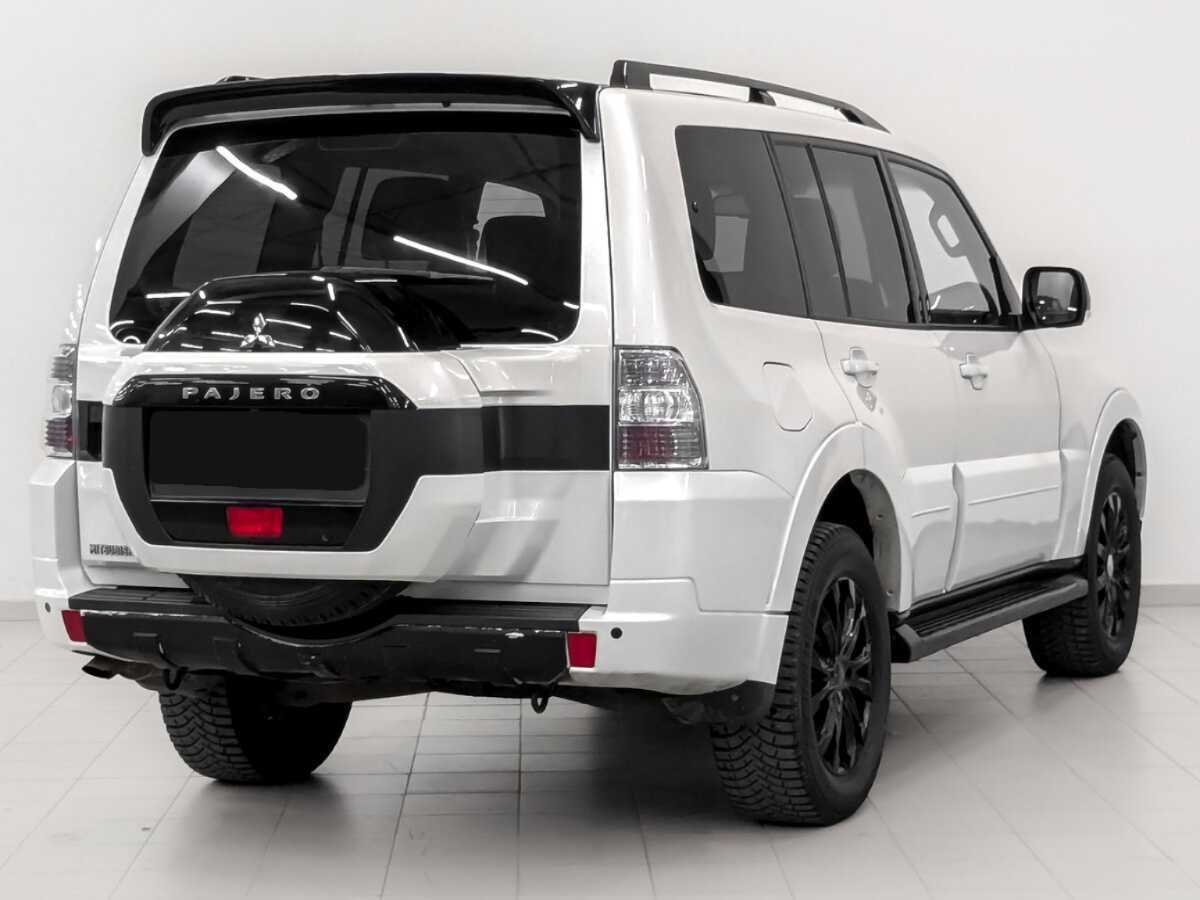 Mitsubishi Pajero с пробегом — 2019 год. Фото: #4