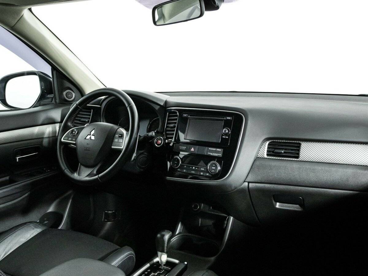 Mitsubishi Outlander с пробегом — 2012 год. Фото: #8