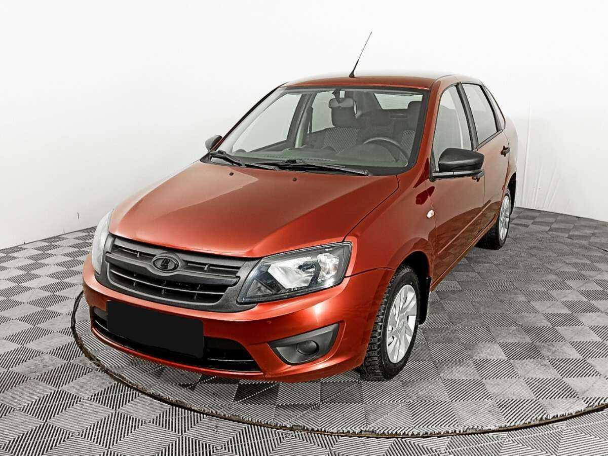 Lada (ВАЗ) Granta с пробегом — 2018 год. Посмотреть фото