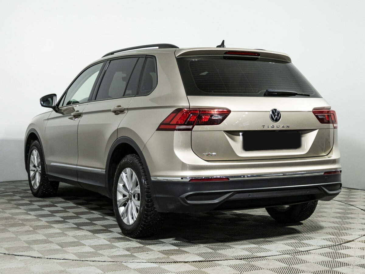 Volkswagen Tiguan с пробегом — 2021 год. Фото: #6