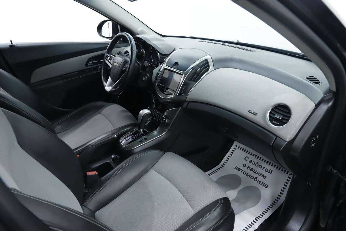Chevrolet Cruze с пробегом — 2015 год. Фото: #14