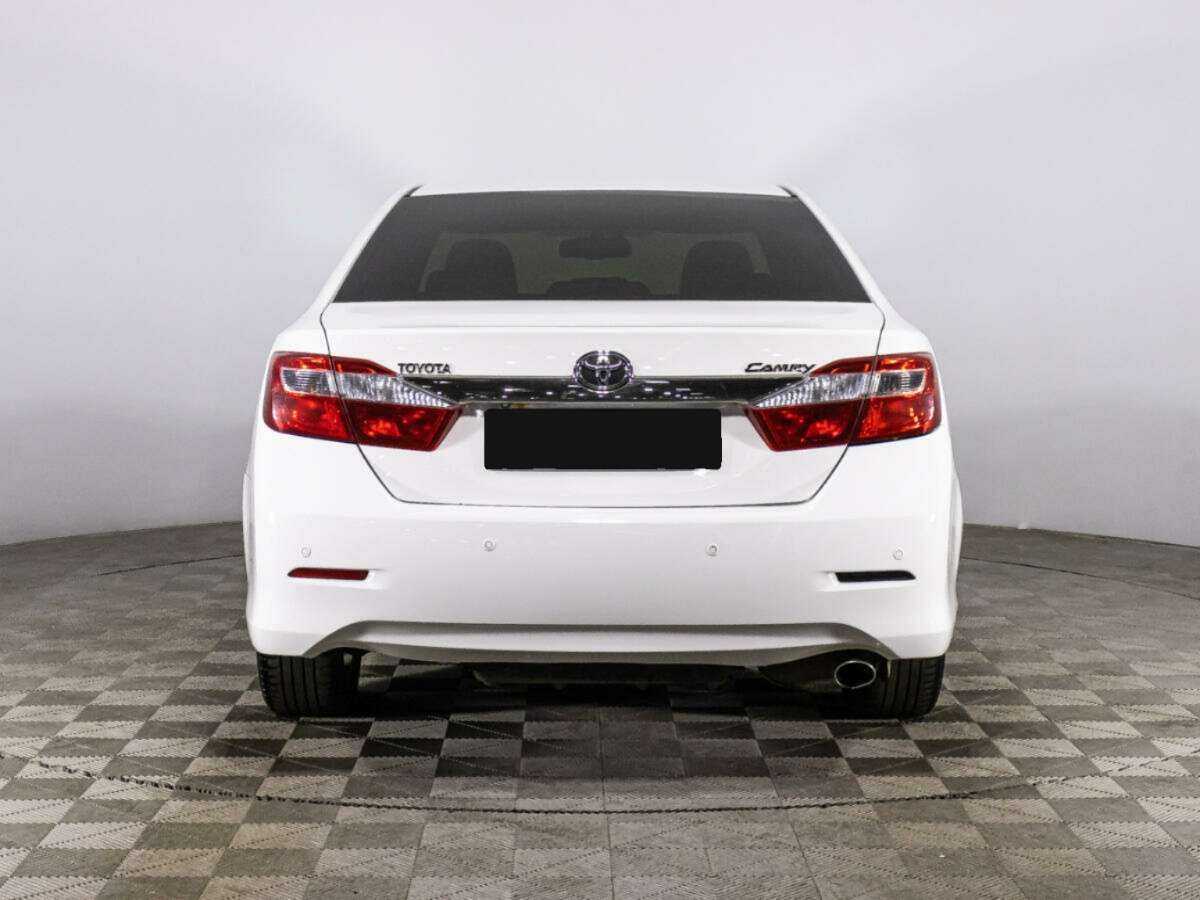 Toyota Camry с пробегом — 2012 год. Фото: #5