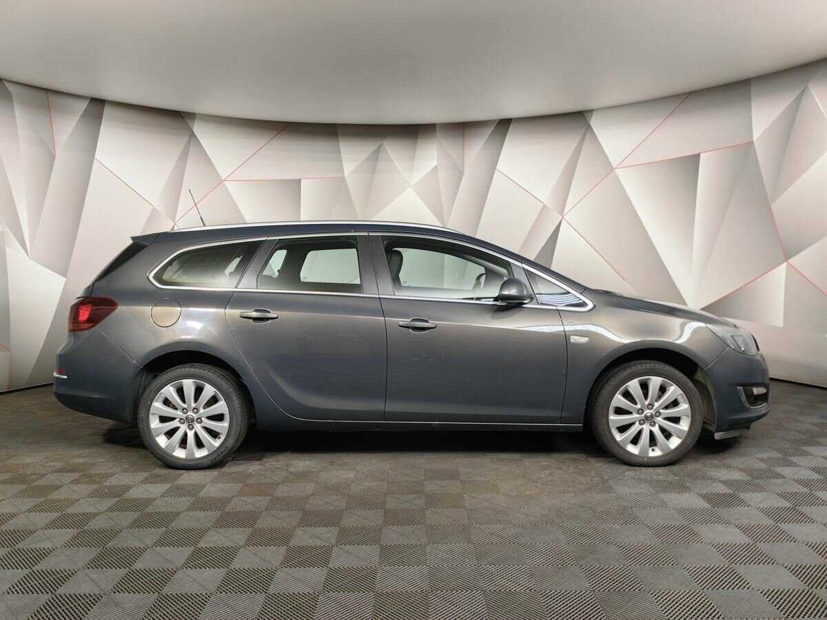 Opel Astra с пробегом — 2014 год. Фото: #5