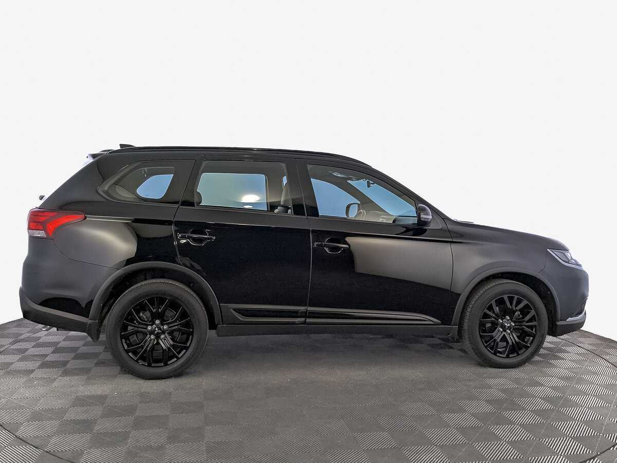 Mitsubishi Outlander с пробегом — 2021 год. Фото: #3