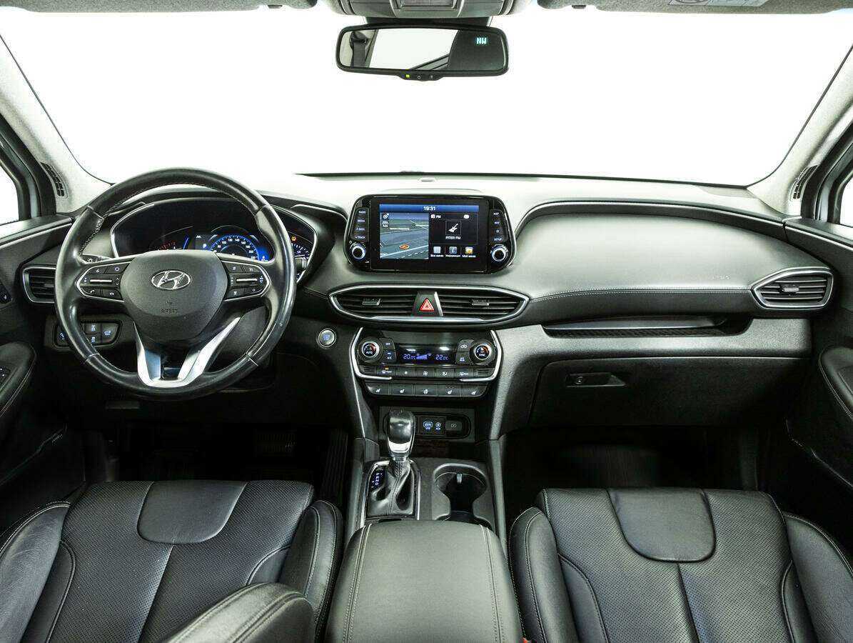Hyundai Santa Fe с пробегом — 2019 год. Фото: #10