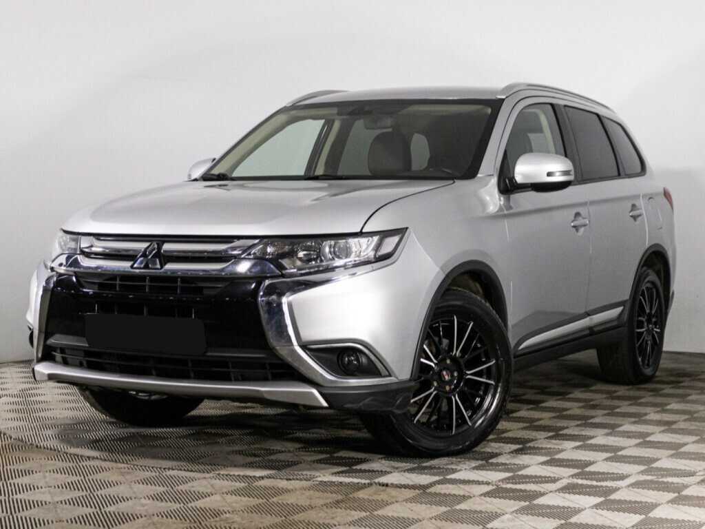 Mitsubishi Outlander с пробегом — 2016 год. Фото: #0