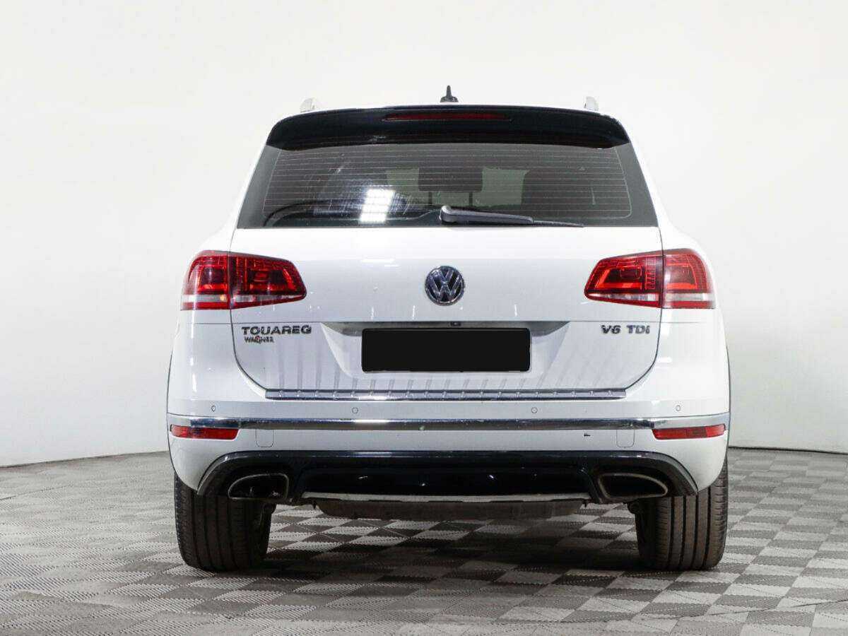 Volkswagen Touareg с пробегом — 2016 год. Фото: #4
