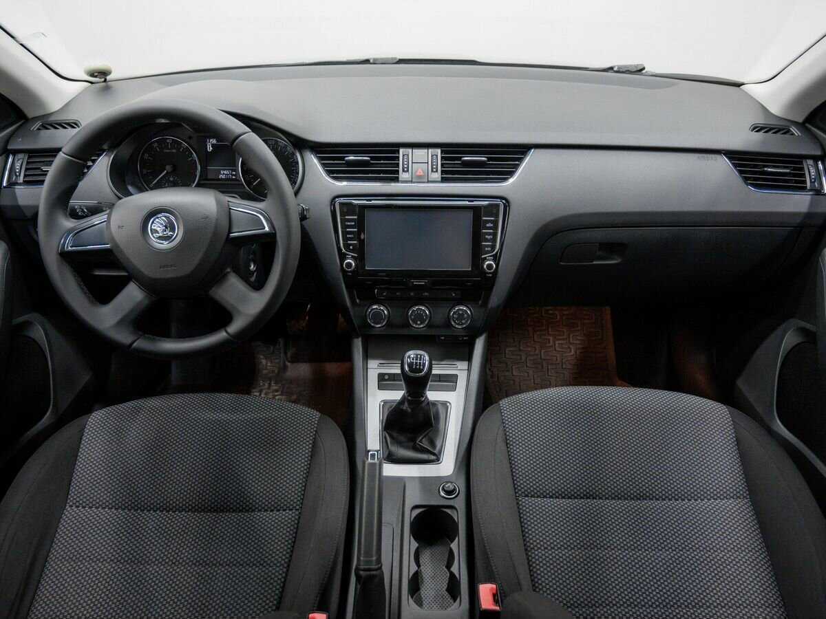 Skoda Octavia с пробегом — 2013 год. Фото: #9